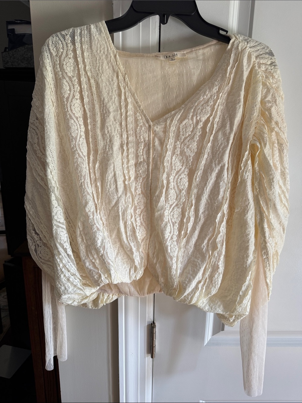Oli & Hali Cream Lace V-Neck Long Sleeve Blouse